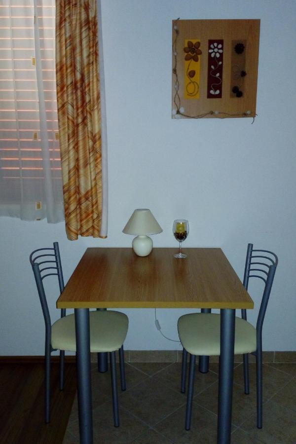 Apartments With A Parking Space Igrane, Makarska - 13535 Exterior foto